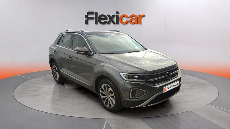 Usado VW T-Roc Life 110 CV (80 kW) 2023 Negro SUV