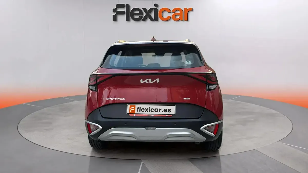 Usado Kia Sportage 136 CV (100 kW) 2025 Rojo SUV