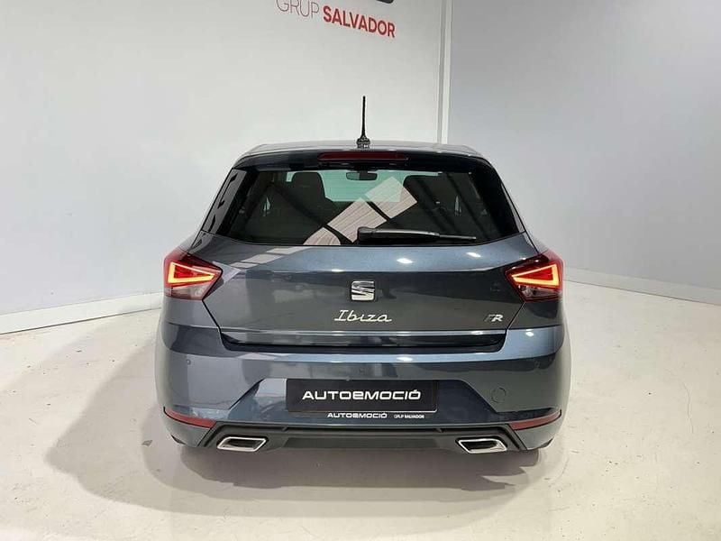 Usado Seat Ibiza FR 116 CV (85 kW) 2024 Gris Utilitario