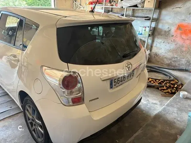 Usado Toyota Verso Advance 124 CV (91 kW) 2014 Blanco Monovolumen