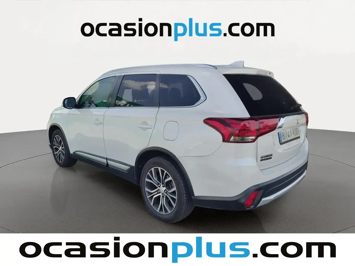Usado Mitsubishi Outlander Motion 150 CV (110 kW) 2017 Blanco SUV