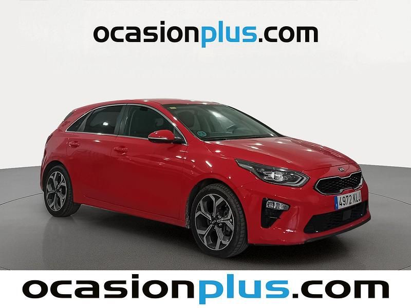 Usado Kia Ceed 140 CV (102 kW) 2018 Rojo Utilitario