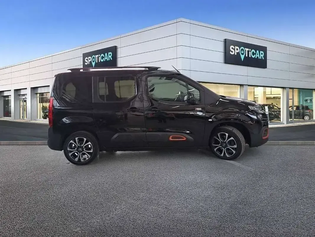 Usado Citroën Berlingo Shine 131 CV (96 kW) 2020 Negro Monovolumen