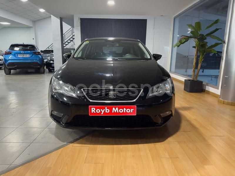 Usado Seat Leon Style 105 CV (77 kW) 2014 Negro Berlina