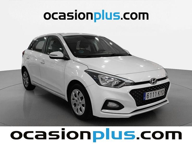 Usado Hyundai i20 75 CV (55 kW) 2019 Blanco Utilitario