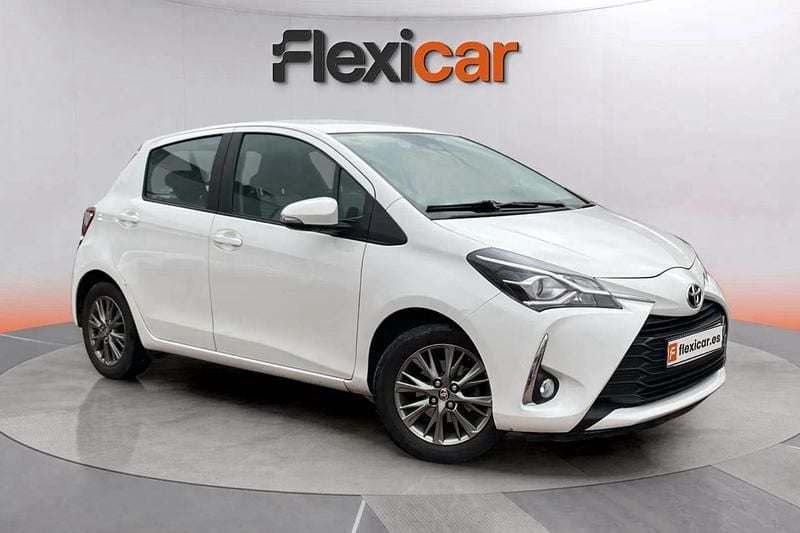 Blanco Usado 2018 Toyota Yaris Active Berlina | 11.490 € (Precio justo) - Imagen 1/4