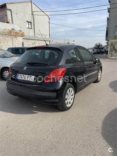 Usado Peugeot 207 95 CV (69 kW) 2007 Negro Berlina