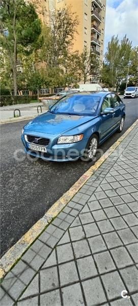Azul Usado 2007 Volvo S40 Summum Berlina | 8500 € - Imagen 1/4