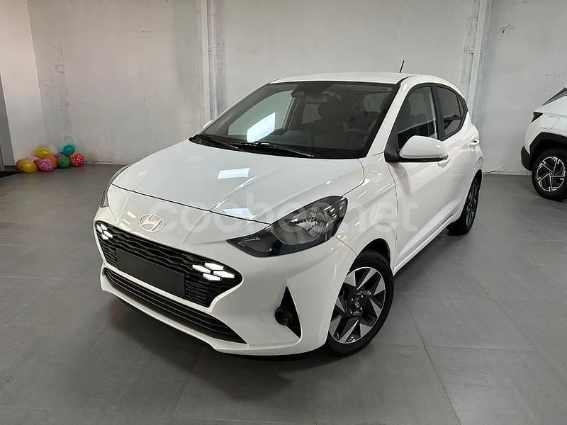 Blanco Nuevo 2025 Hyundai i10 Utilitario | 15.900 € (Precio justo) - Imagen 1/4
