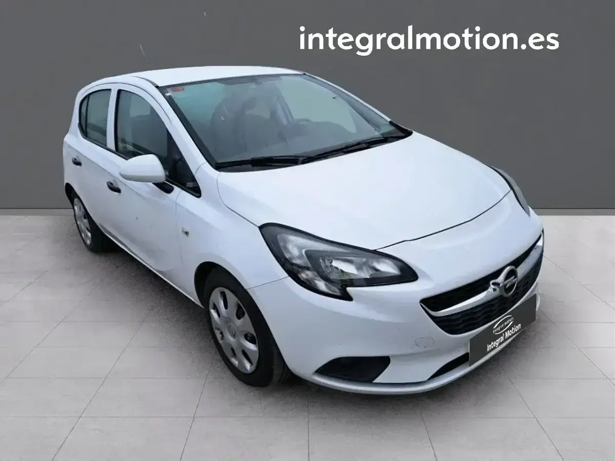 Usado Opel Corsa Expression 74 CV (54 kW) 2017 Blanco Utilitario