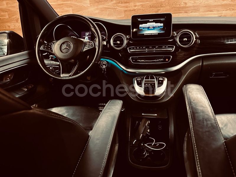 Usado Mercedes V250 Avantgarde 204 CV (150 kW) 2018 Azul Monovolumen