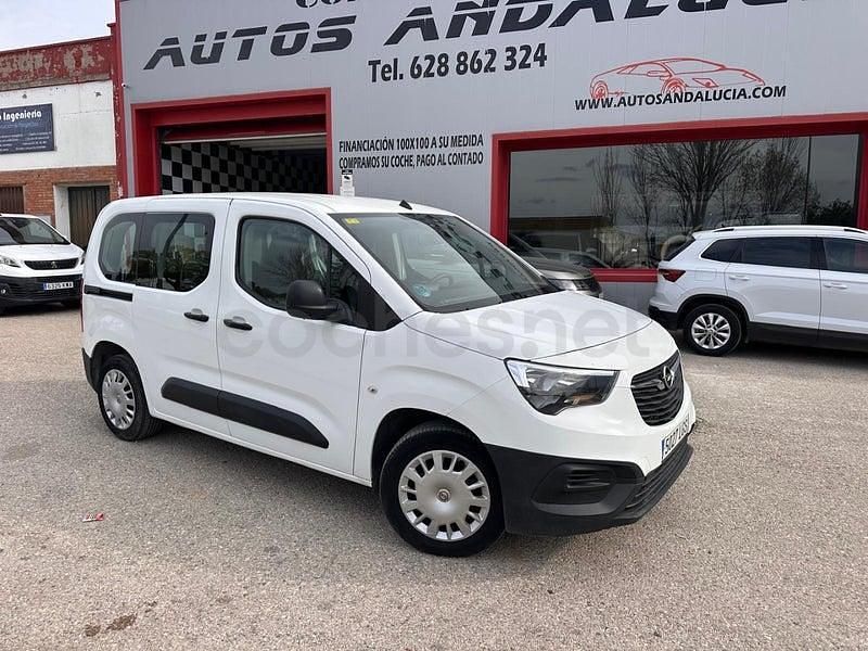 Usado Opel Combo Life Expression 102 CV (75 kW) 2020 Blanco Monovolumen