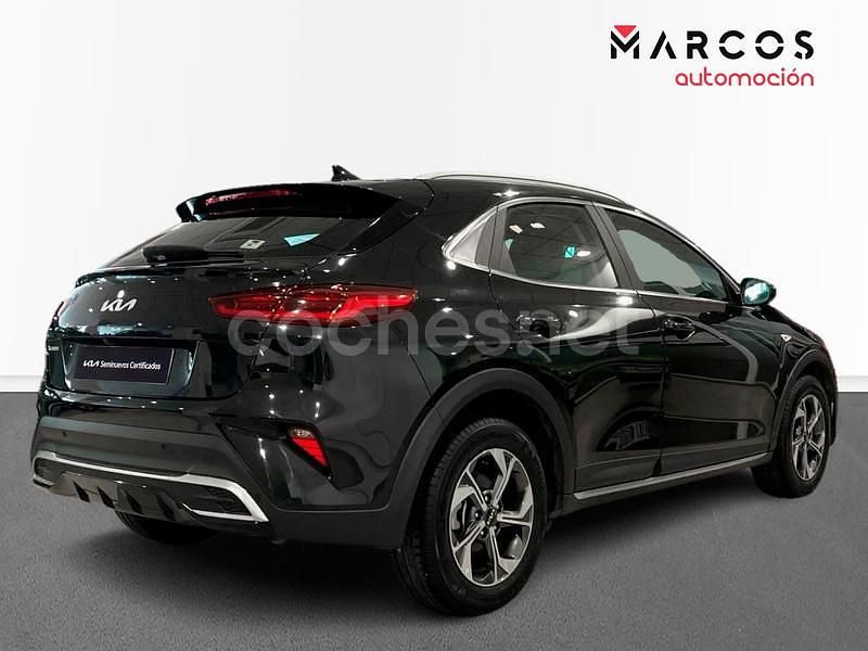 Usado Kia XCeed 100 CV (73 kW) 2024 Negro SUV