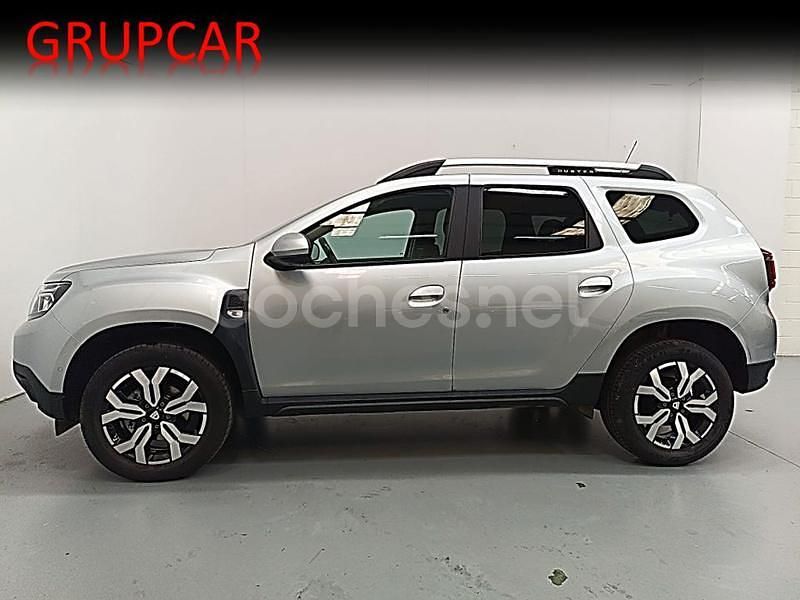 Usado Dacia Duster Prestige 150 CV (110 kW) 2021 Gris / plata SUV