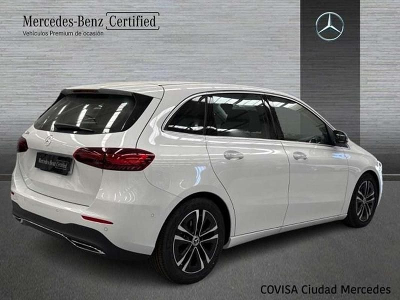 Usado Mercedes B180 116 CV (85 kW) 2024 Blanco digital Monovolumen