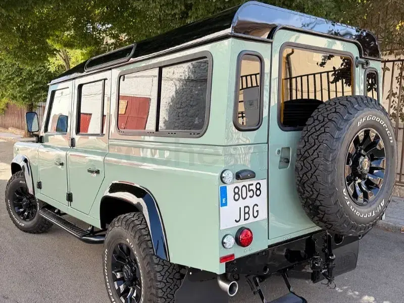 Usado Land Rover Defender SE 122 CV (89 kW) 2014 Verde Familiar