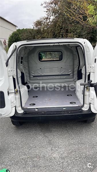 Blanco Usado 2016 Fiat Fiorino Monovolumen | 6545 € (Precio justo) - Imagen 1/4
