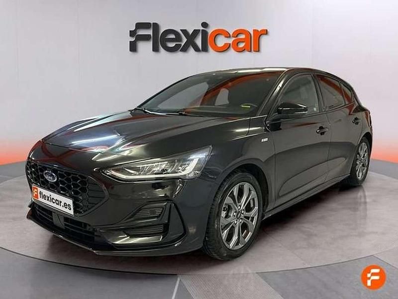 Usado Ford Focus ST-Line 155 CV (114 kW) 2023 Negro Berlina