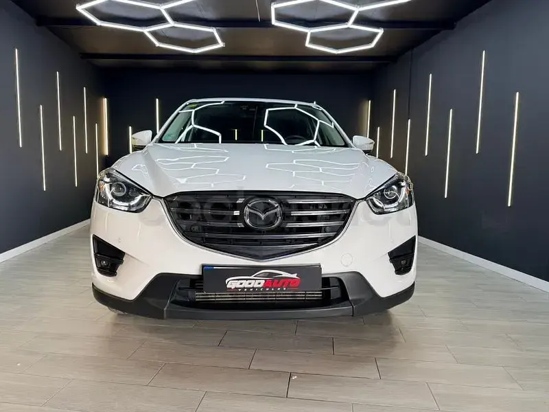 Usado Mazda CX-5 Luxury 150 CV (110 kW) 2016 Blanco SUV