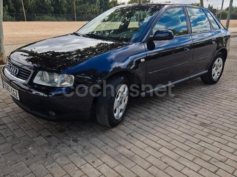 Usado Audi A3 Ambition 102 CV (75 kW) 2003 Azul Utilitario