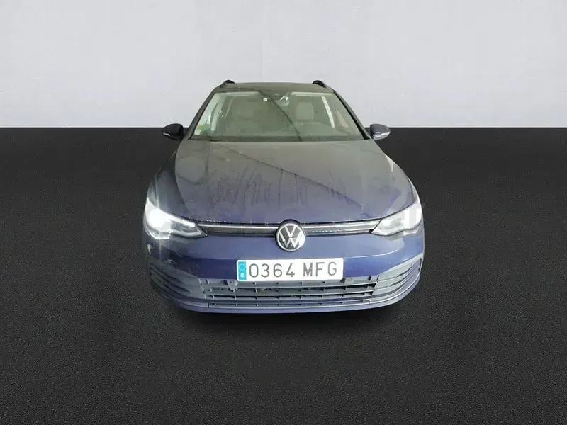 Usado VW Golf VIII Life 115 CV (84 kW) 2023 Azul Familiar