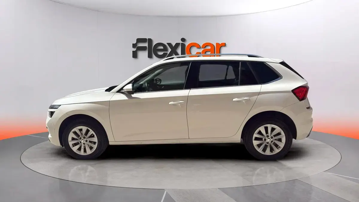 Usado Skoda Kamiq Style 116 CV (85 kW) 2024 Blanco SUV