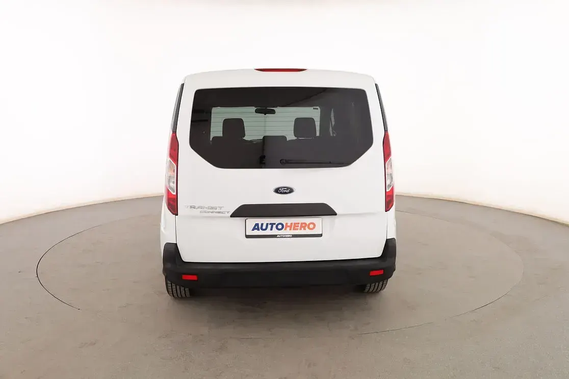 Usado Ford Tourneo Connect Trend 100 CV (73 kW) 2018 Blanco Monovolumen