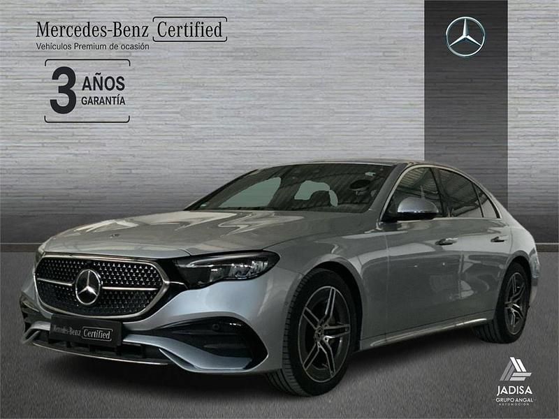 Gris / plateado Usado 2024 Mercedes E220 Berlina | 58.990 € - Imagen 1/4