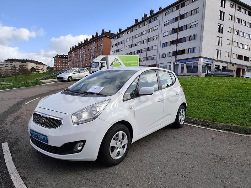 Occasion Kia Venga 75 PK (55 kW) 2010 Wit Hatchback