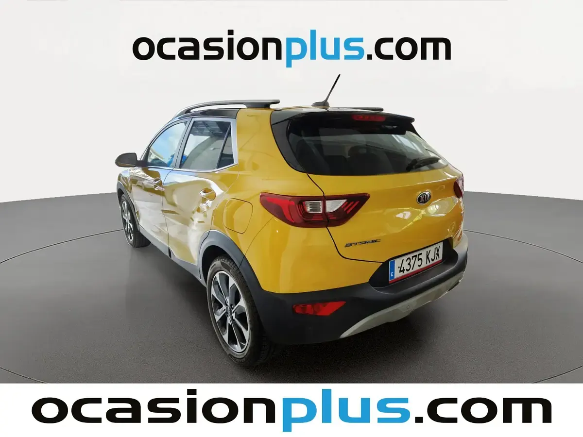 Usado Kia Stonic 120 CV (88 kW) 2018 Amarillo SUV