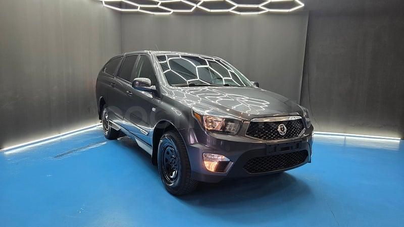 Usado Ssangyong (KGM) Actyon 155 CV (114 kW) 2015 Gris / plata Pickup/Camioneta
