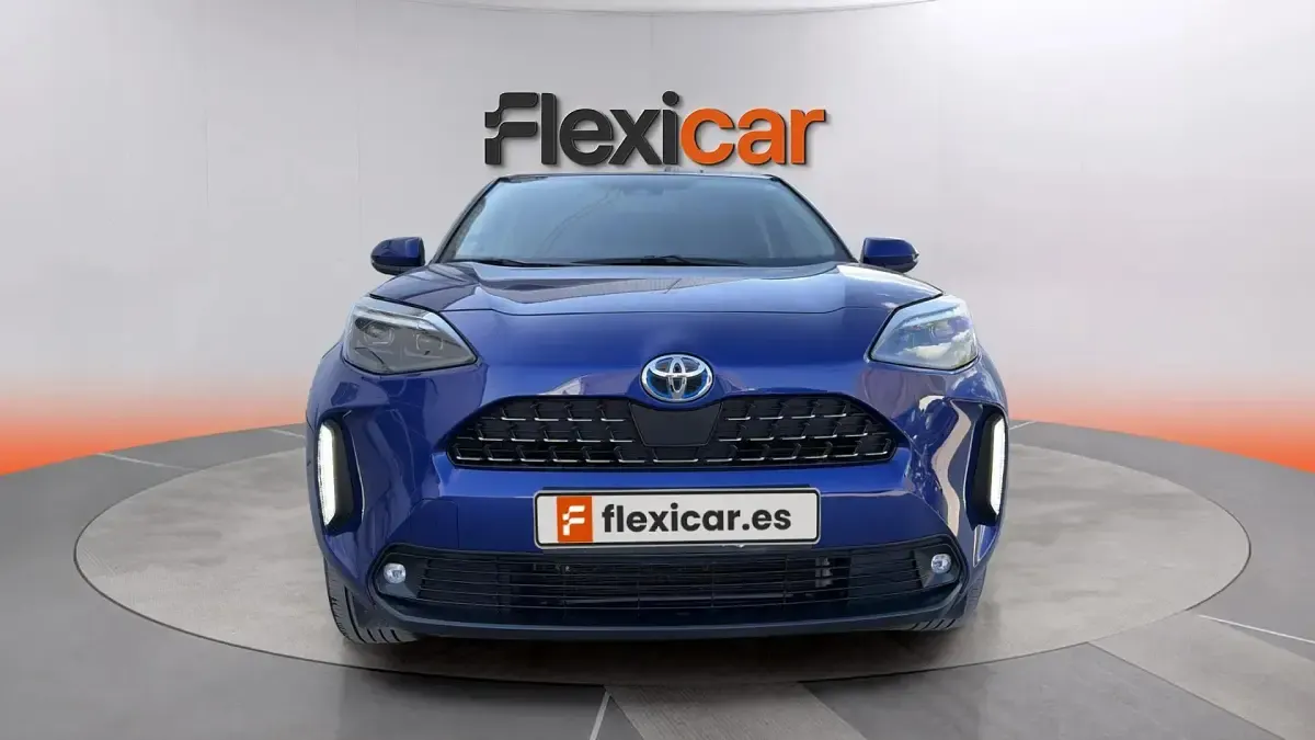 Usado Toyota Yaris Active 116 CV (85 kW) 2022 Azul Utilitario