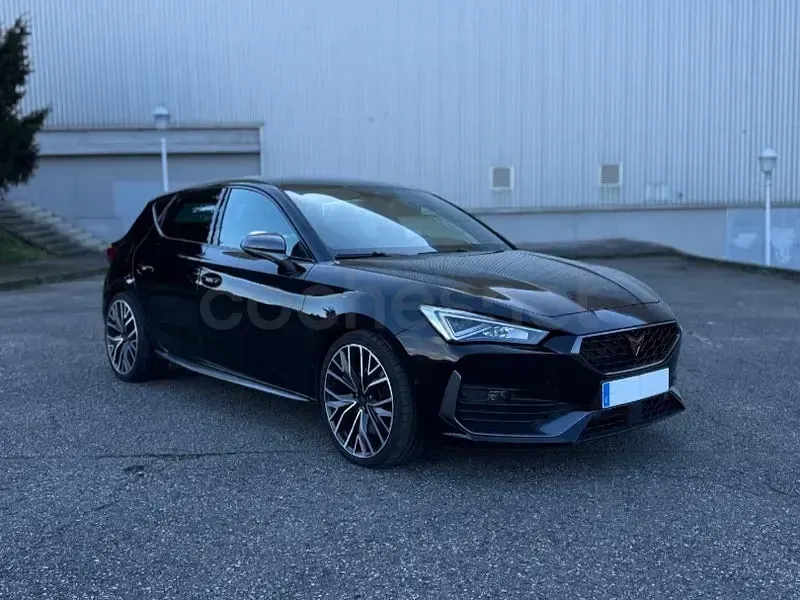 Usado Cupra Leon VZ 245 CV (180 kW) 2023 Negro Berlina