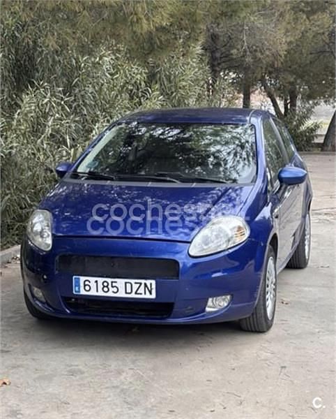 Usado Fiat Grande Punto Active 77 CV (56 kW) 2006 Azul Utilitario