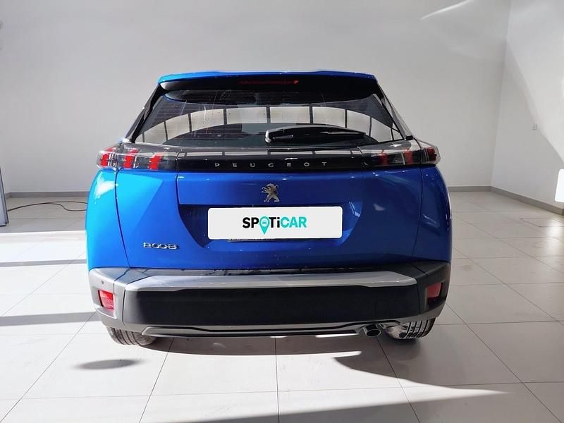 Usado Peugeot 2008 Active 101 CV (74 kW) 2022 Azul SUV