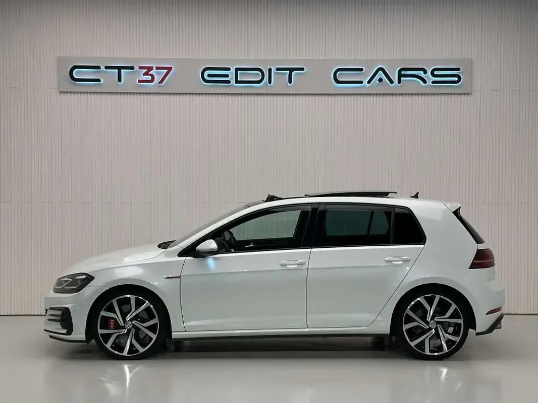 Usado VW Golf VIII GTI 245 CV (180 kW) 2020 Blanco Utilitario