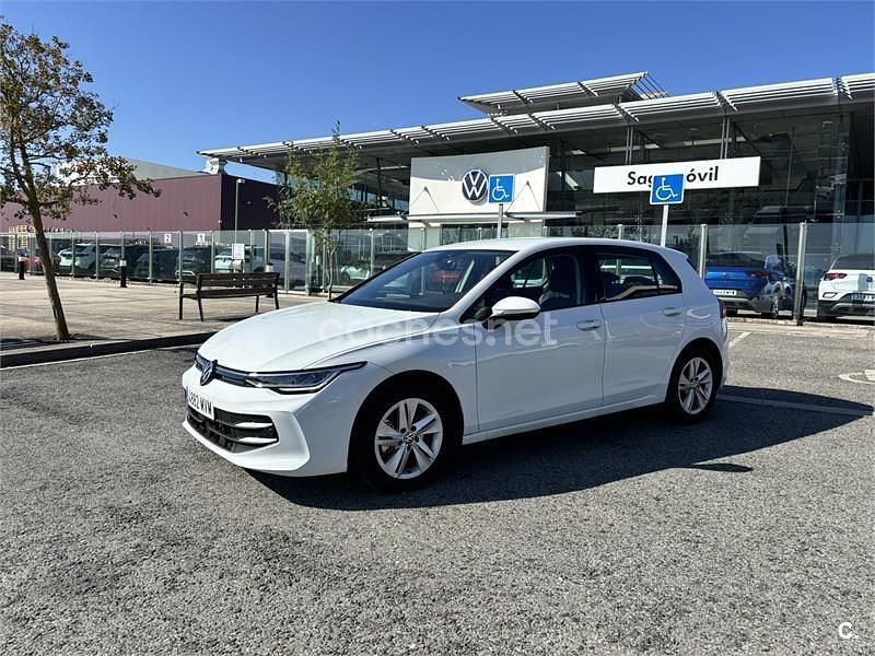 Blanco Usado 2024 VW Golf Life Berlina | 21.600 € (Super precio) - Imagen 1/4