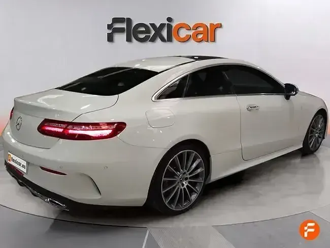 Usado Mercedes E220 194 CV (142 kW) 2020 Blanco Coupe