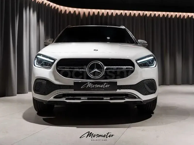Usado Mercedes GLA180 136 CV (100 kW) 2022 Blanco SUV