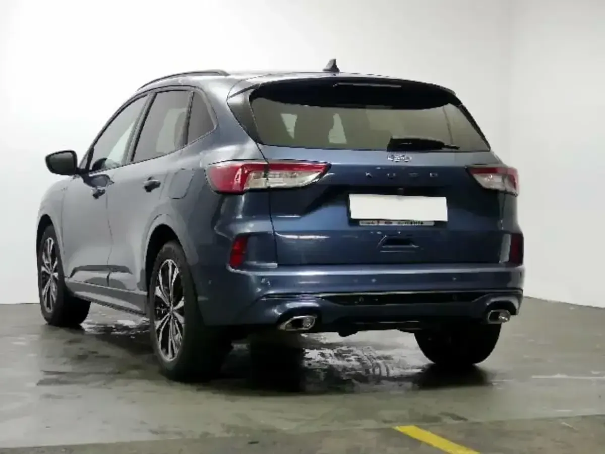 Begagnad Ford Kuga ST-Line X 150 HK (110 kW) 2023 Blå SUV