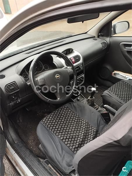 Usado Opel Corsa Edition 75 CV (55 kW) 2003 Gris / plata Berlina