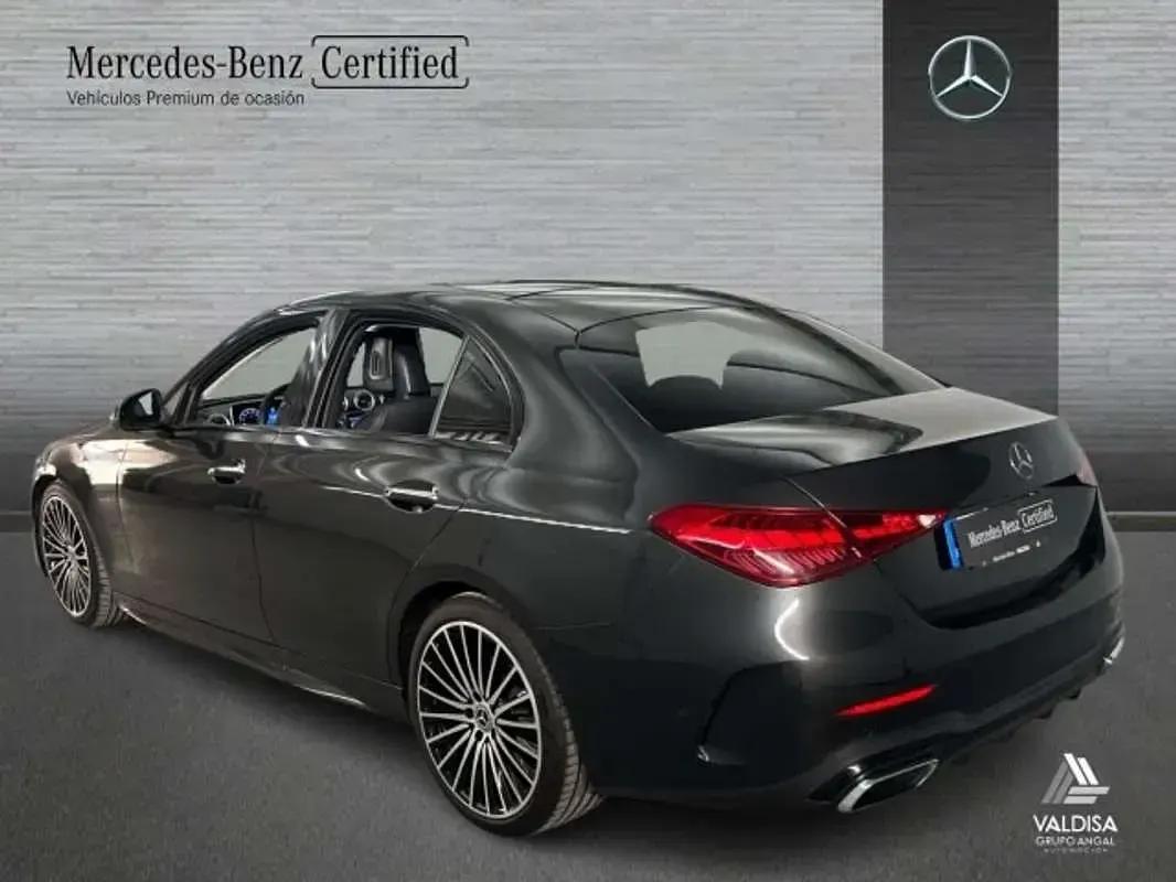 Usado Mercedes C200 AMG line 163 CV (119 kW) 2022 Berlina
