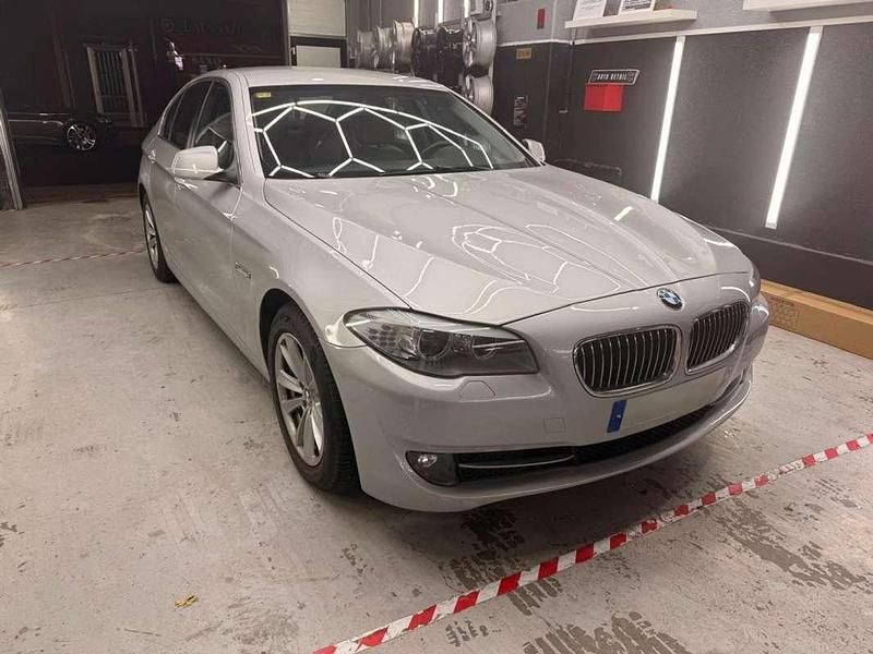 Usado BMW 520 Efficient Dynamics 184 CV (135 kW) 2011 Gris / plata Berlina