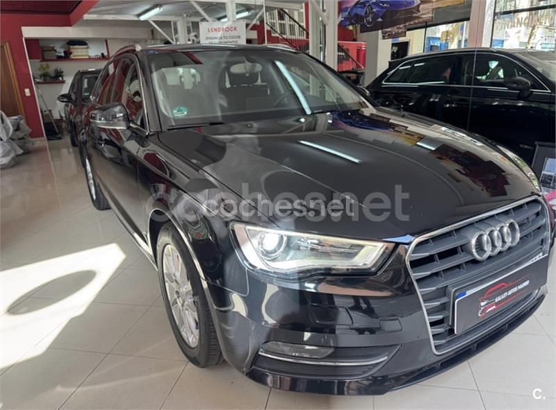 Negro Usado 2014 Audi A3 Sportback Attraction Utilitario | 14.000 € (Precio justo) - Imagen 1/4