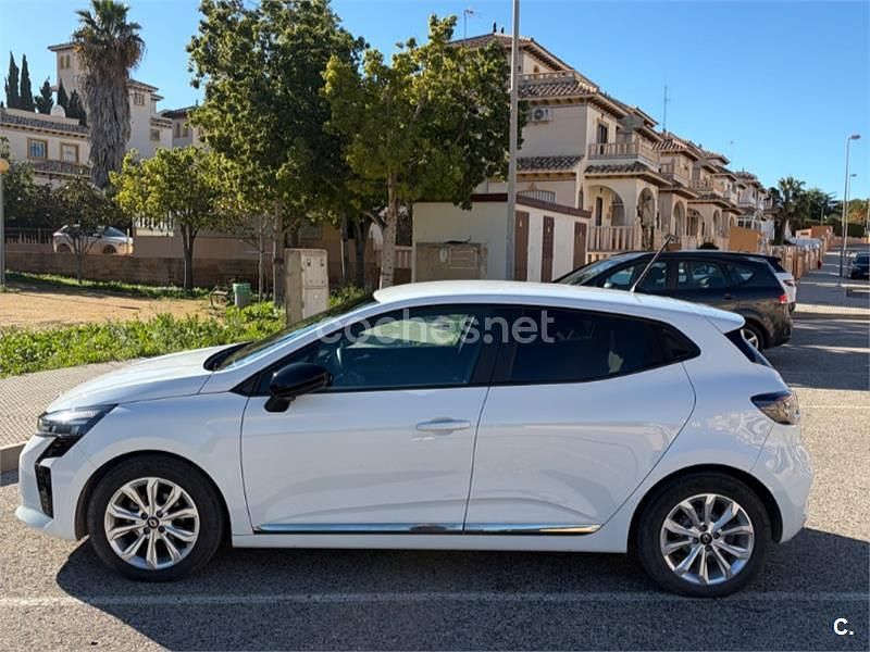 Usado Renault Clio V Evolution 100 CV (73 kW) 2025 Blanco Berlina