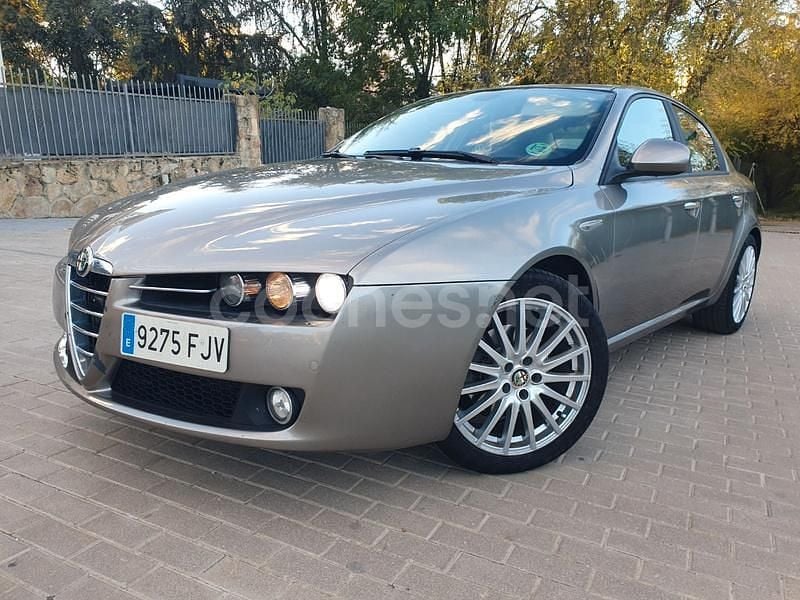 Beige Usado 2007 Alfa Romeo 159 Ti Berlina | 3500 € (Precio justo) - Imagen 1/4