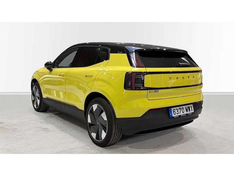 Usado Volvo EX30 Plus 200 kW (272 CV) 2024 Amarillo SUV