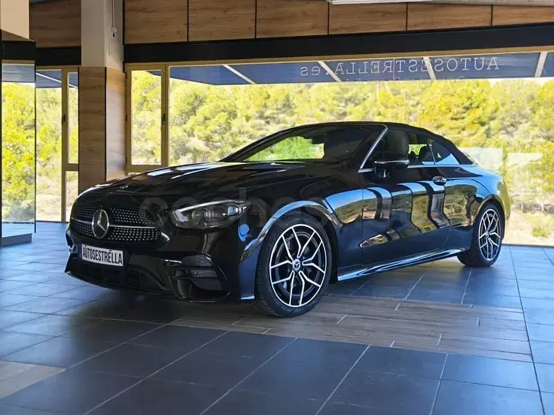 Usado Mercedes E220 194 CV (142 kW) 2021 Negro Descapotable