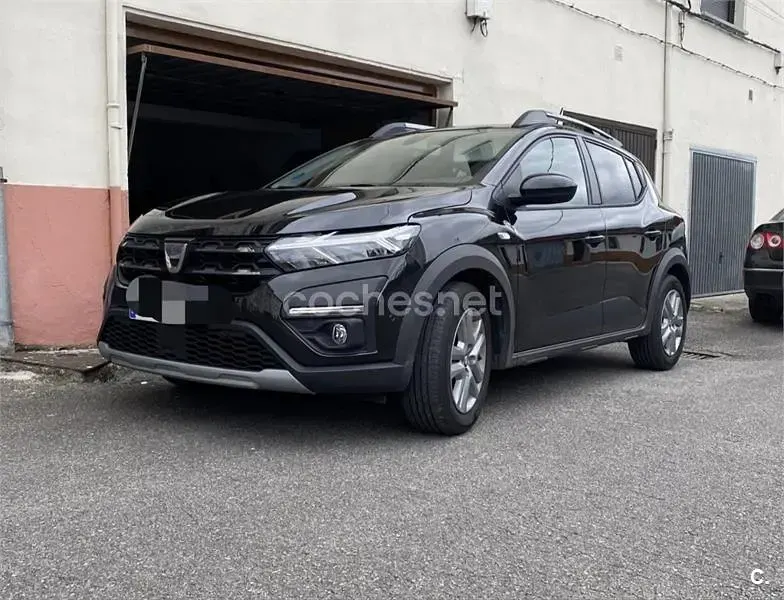 Usado Dacia Sandero Comfort 101 CV (74 kW) 2022 Negro Berlina