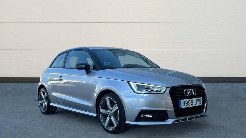 Gris Usado 2017 Audi A1 Attraction Utilitario | 16.900 € (Un poco caro) - Imagen 1/4